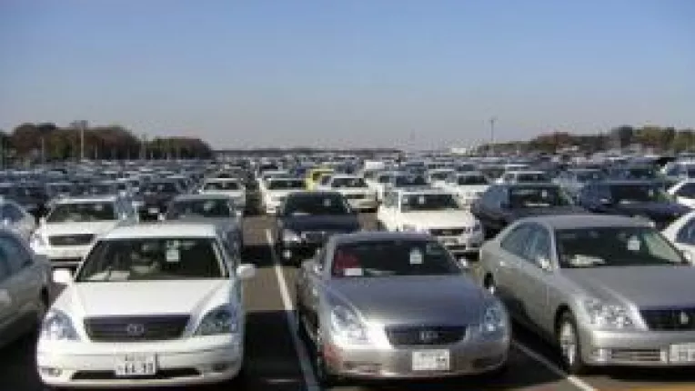 Automobile second hand, taxa mare si cheltuieli . Merita sa cumperi masina din strainatate?