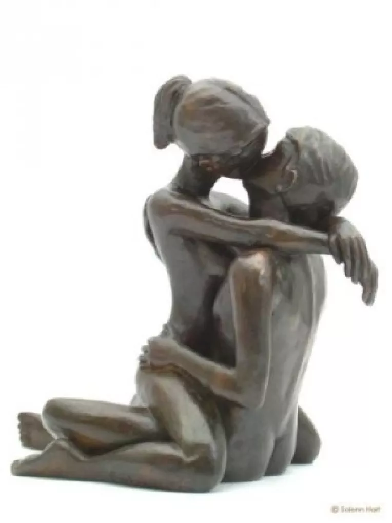 Cu ce zodie ar trebuie sa te saruti ca sa te simti ca in al noualea cer