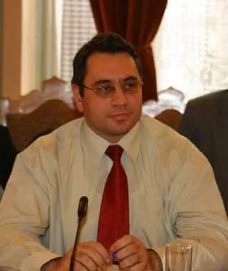 Liberalii acuza nereguli grave. Referendum cu morti si analfabeti la Intorsura