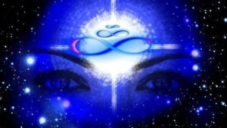 OZN: Intalniri cu fiinte luminoase misterioase cu aspect umanoid,  in Romania