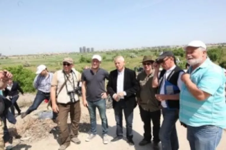 Primarul General Sorin Oprescu a participat la actiunea de ecologizare a Parcului Natural Vacaresti