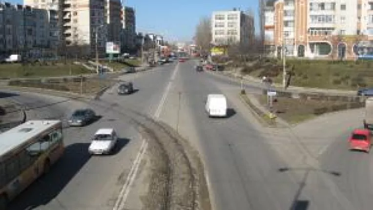 Razboi in trei pentru asfalt