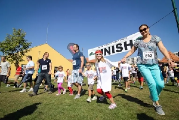 Scoala Americana Internationala din Bucuresti organizeaza cea de-a 15-a editie a Maratonului Sperantei Terry Fox