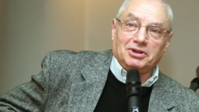 Scriitorul George Balaita a murit in Sfanta Noapte a Invierii. Pe 17 aprilie era ziua lui de nastere